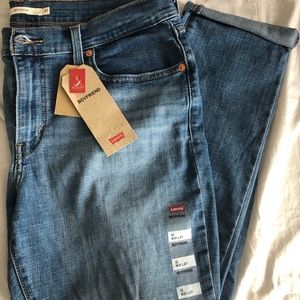 NWT Levi’s boyfriend jeans